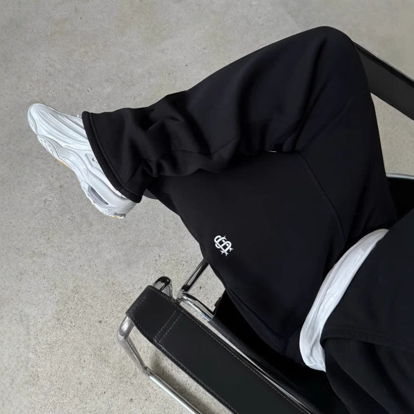 AVASI - Flared Jogger